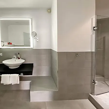 Dormero Hotel 3*